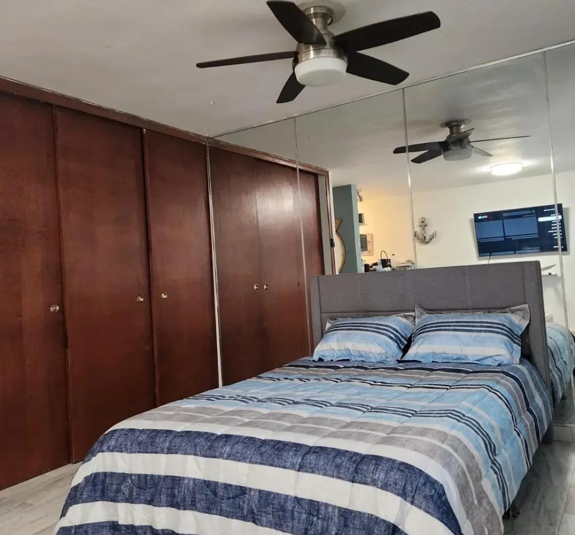 Walking Beach Distance Studio In Miramar San Juan